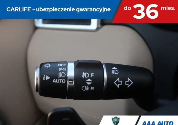 Land Rover Discovery Sport cena 90000 przebieg: 111137, rok produkcji 2015 z Ryn małe 254